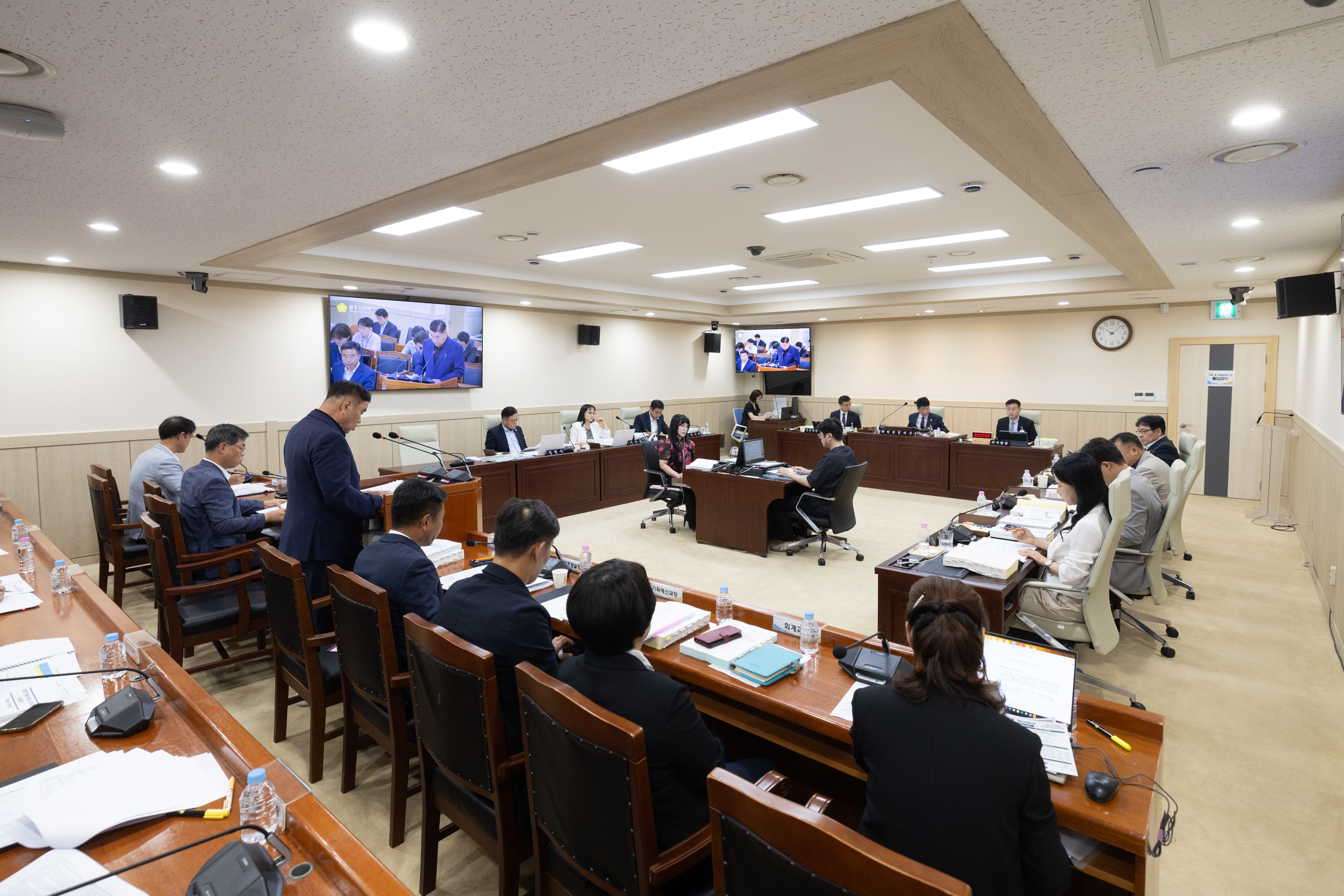 제4차 행정사무감사 특별위원회 이미지4