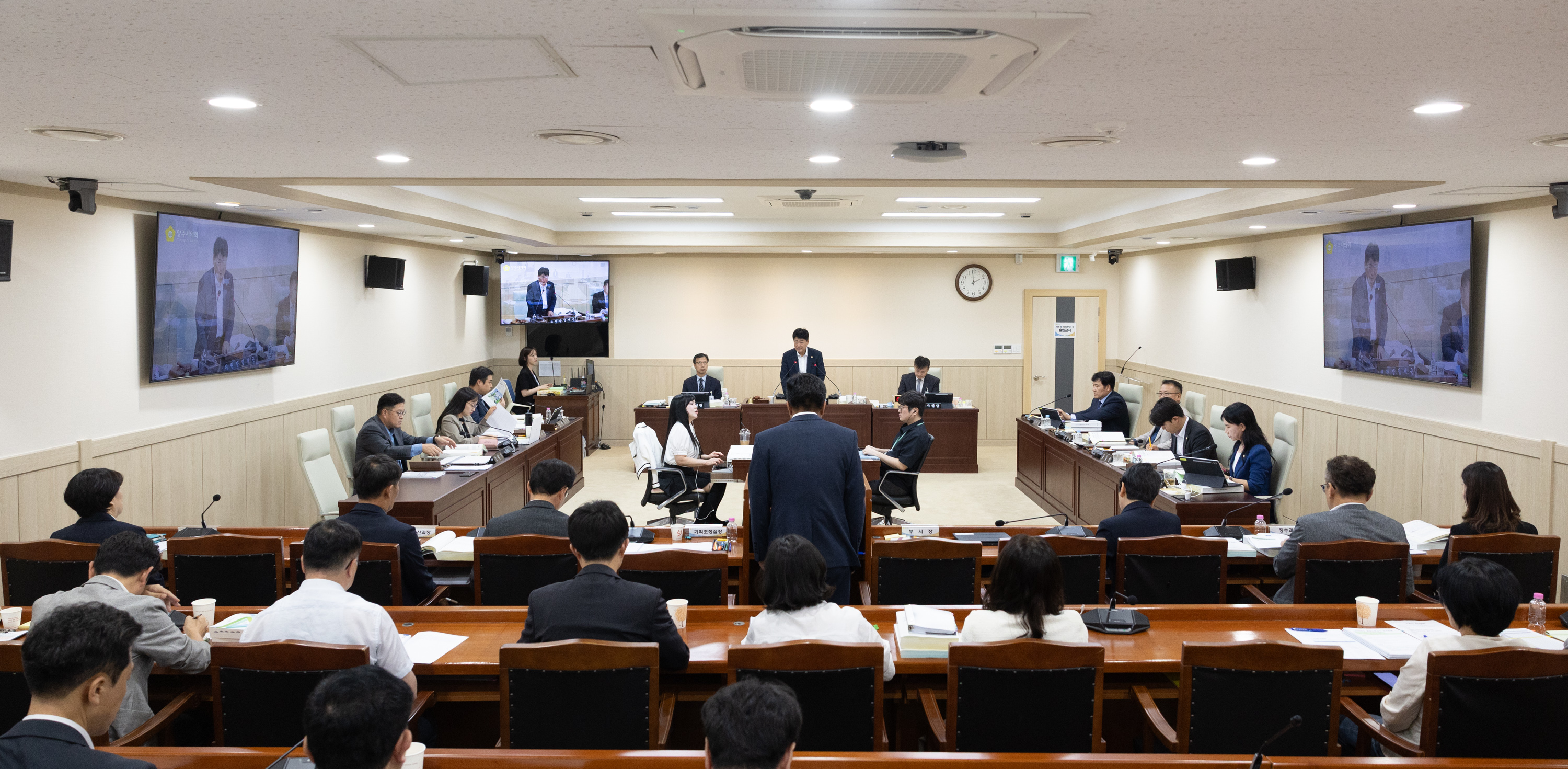 2026년 제8차 행정사무감사 특별위원회(1) 이미지24