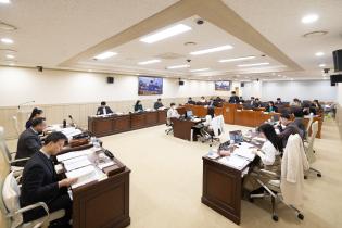 행정사무감사 중간보고 2일차(2) 이미지
