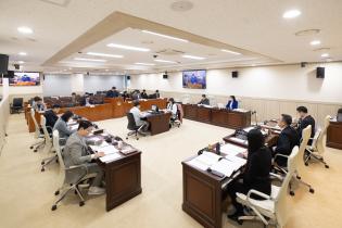 행정사무감사 중간보고 3일차(1) 이미지