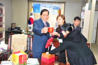 중국 공무원방문인사 의 사진