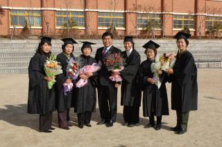 여성대학 졸업식01 의 사진