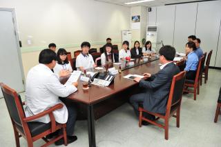 일본방문학생단 격려 의 사진