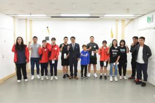 전국소년체육대회 참가자 격려 사진