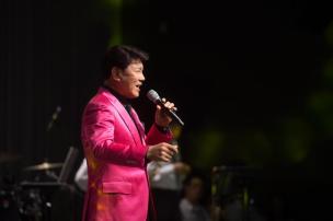 천일홍축제 시민 노래자랑 의 사진