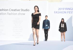 LF스퀘어 패션쇼 의 사진