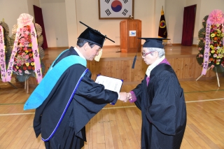  장흥노인대학 졸업식 의 사진