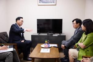 OBS 뉴스 오늘 대담 의 사진
