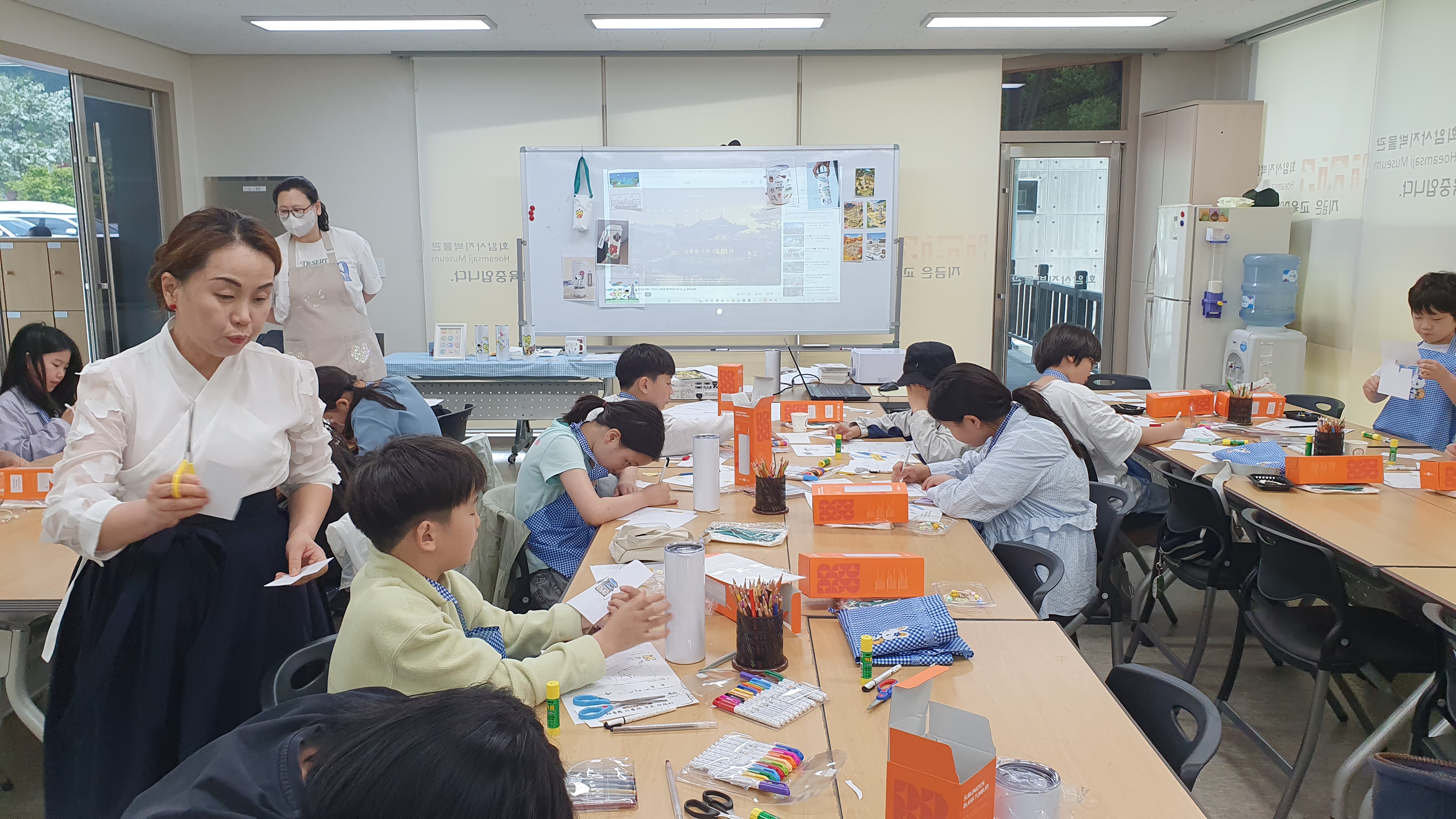 <2026년 공유학교 - 회암사지 K-굿즈 디자이너 2기> 이미지4