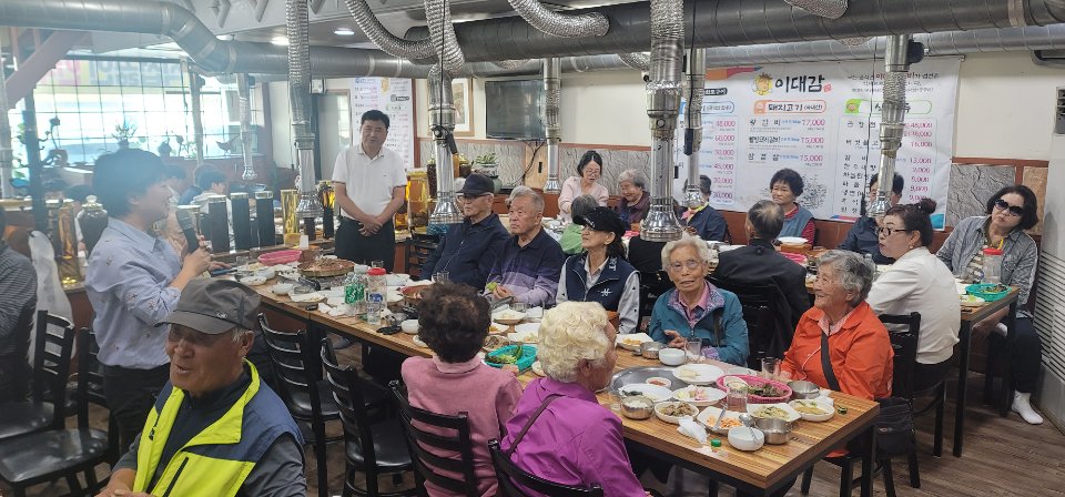 양주시 광적면 지역사회보장협의체, ‘장수 어르신 축하 잔치 행사’ 개최 이미지