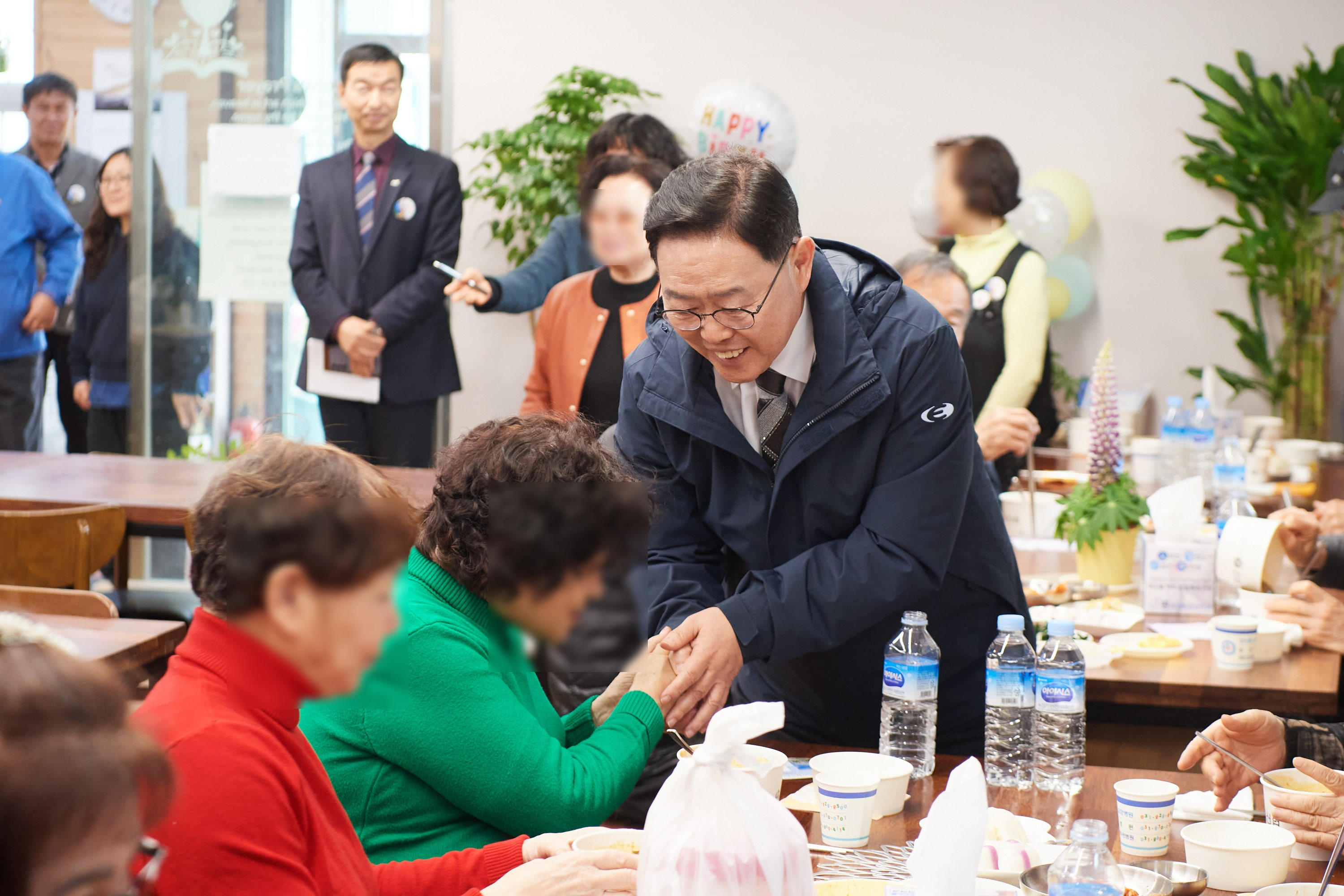 직장·공장 새마을운동 양주시협의회, 양주2동 어르신에게 ‘따뜻한 추어탕 나눔’ 이미지