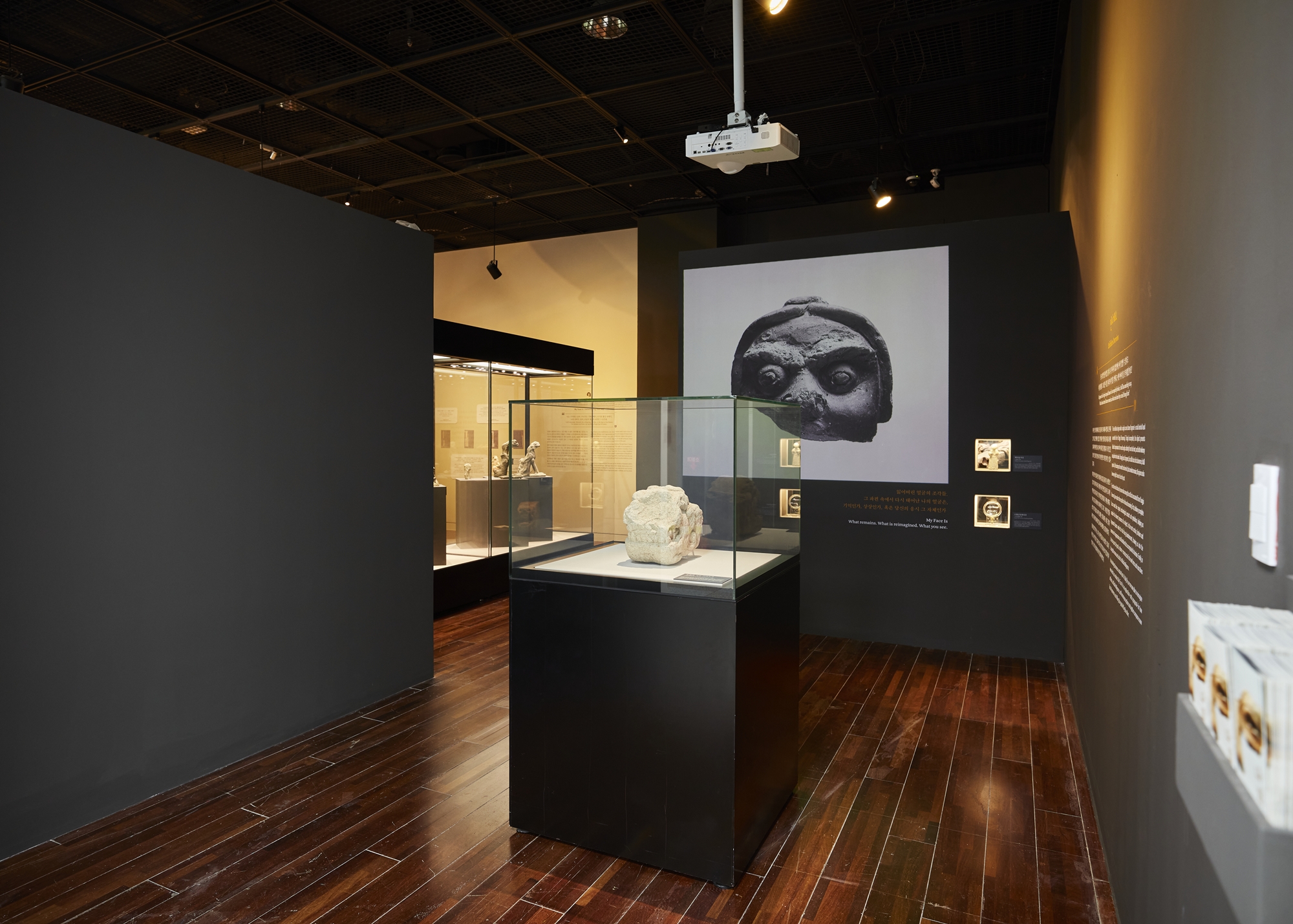 양주시, 회암사지박물관 기획전 ‘나의 얼굴은’ 연장 운영…내년 3월까지 이미지