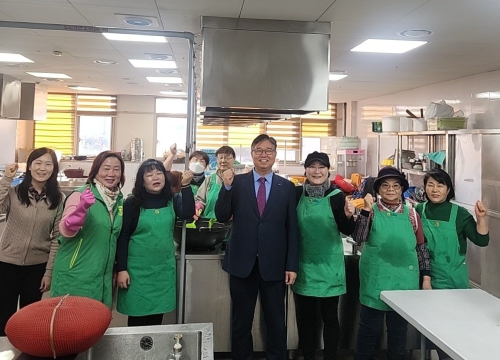 양주시 회천2동 새마을부녀회, 재가노인을 위한 반찬 배달로 이웃사랑 실천 이미지