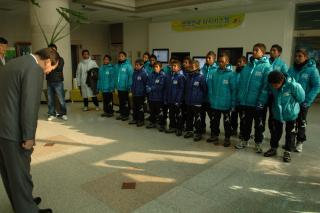 동티모르 유소년 축구단 방문 의 사진