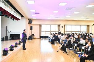 올해의 책 선포식 의 사진