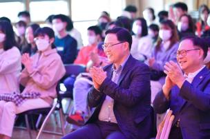 올해의 책 선포식 의 사진