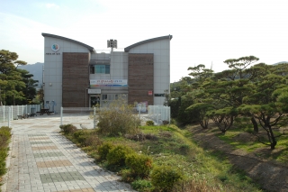 장흥도서관 문화예술회관 농업기술센터 의 사진