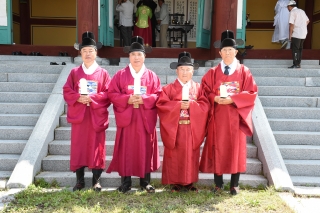 정절사 추향제 의 사진