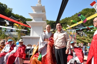 청련사 호국삼층보탑 점안법회 및 제막식 사진